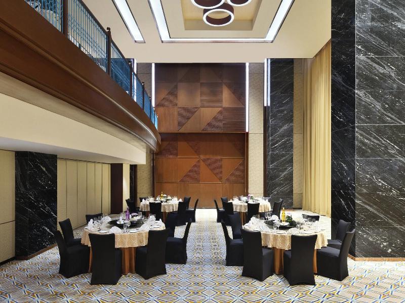 Sheraton Bangalore Hotel At Brigade Gateway image