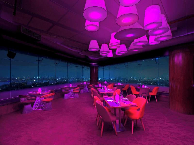 Sheraton Bangalore Hotel At Brigade Gateway image