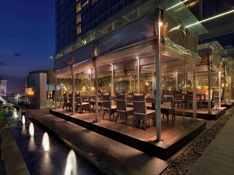 Sheraton Bangalore Hotel At Brigade Gateway image