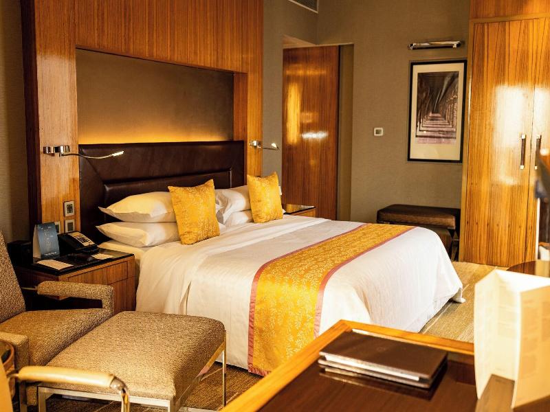 Sheraton Bangalore Hotel At Brigade Gateway image