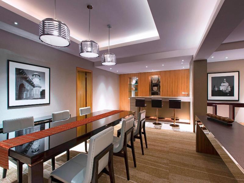 Sheraton Bangalore Hotel At Brigade Gateway image