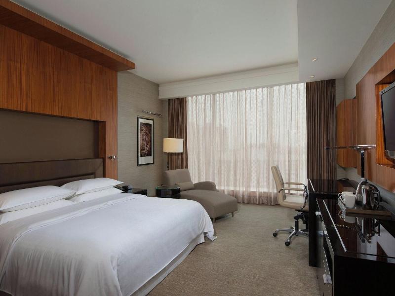 Sheraton Bangalore Hotel At Brigade Gateway image