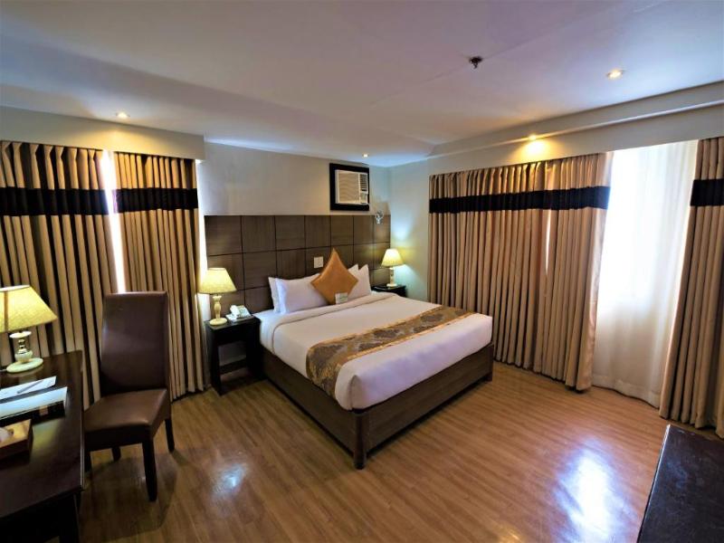 The Pinnacle Hotel and Suites image