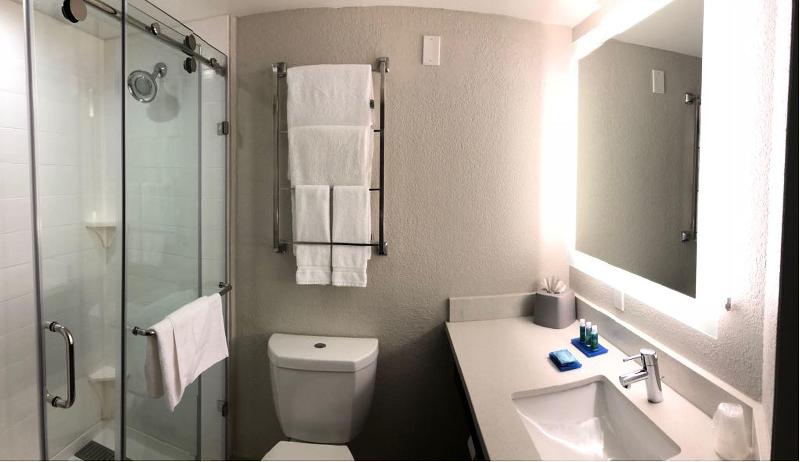 Holiday Inn Express & Suites Miami-Hialeah photo 20