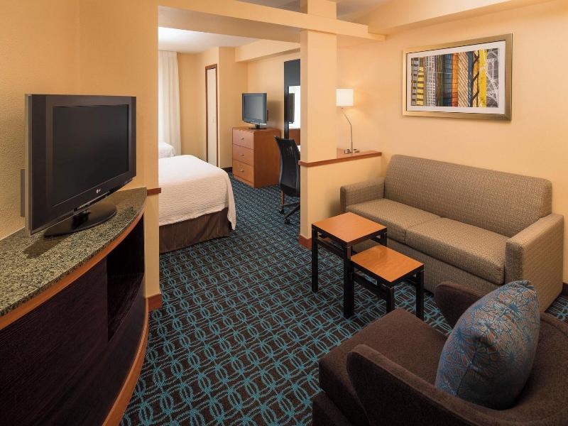 Fairfield Inn & Suites Portland North image