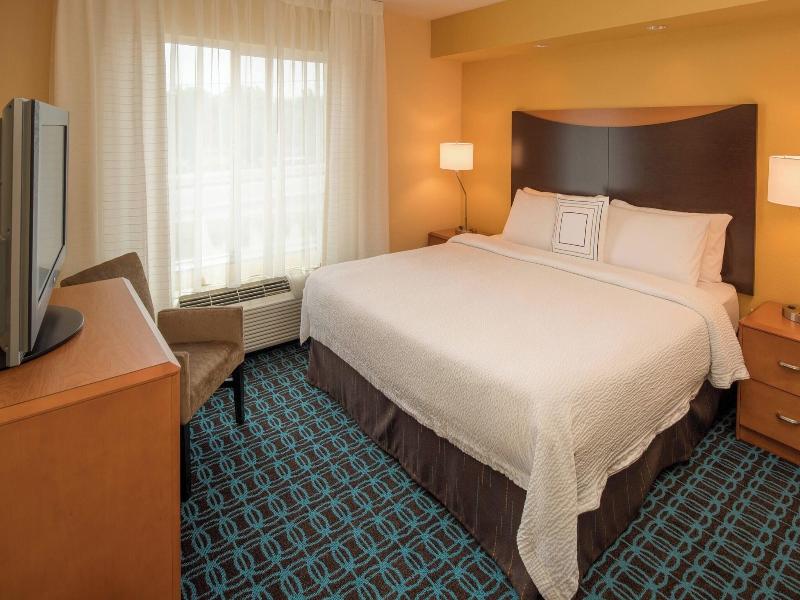 Fairfield Inn & Suites Portland North image