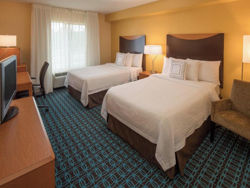 Fairfield Inn & Suites Portland North image