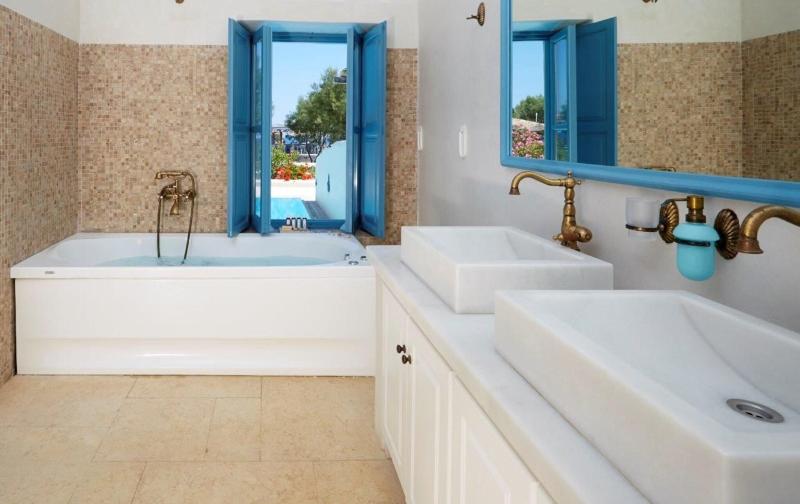 Black Rose Suites image