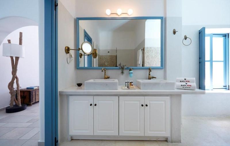 Black Rose Suites image