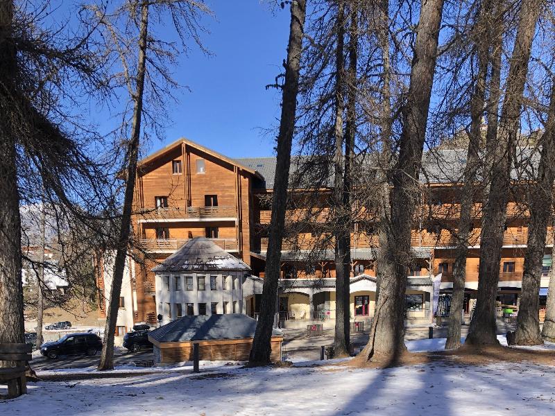Adonis Valberg — general view