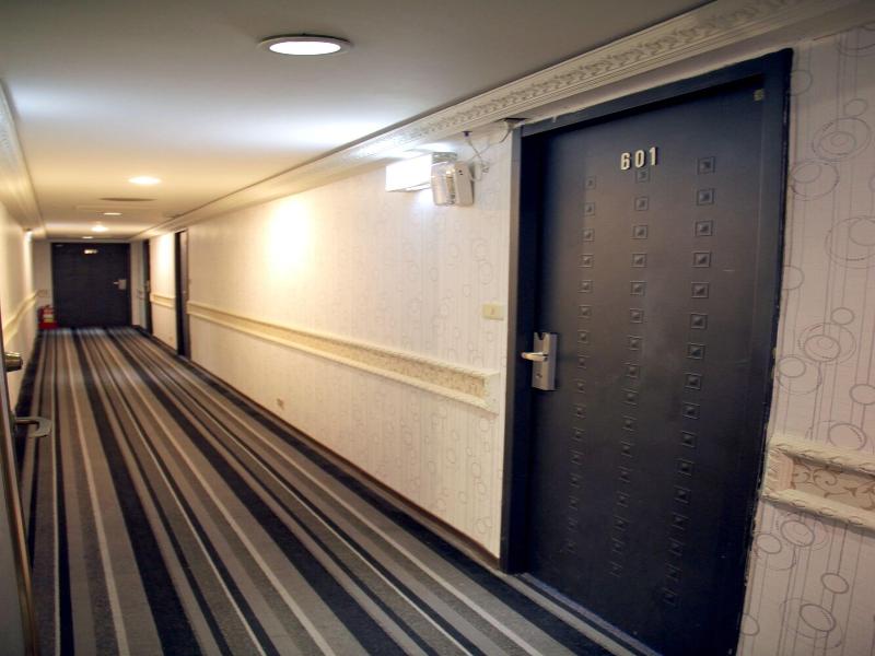 Crystal Hotel Taipei image