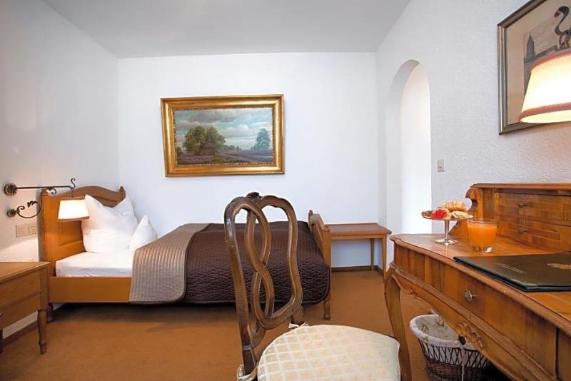 Hotel Traube image