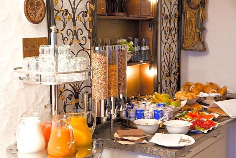 Hotel Traube image