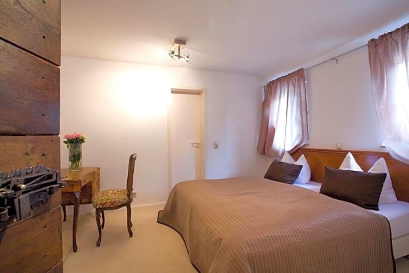 Hotel Traube image