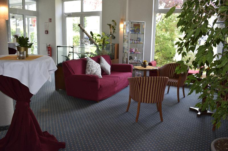 QUALITY HOTEL DRESDEN WEST