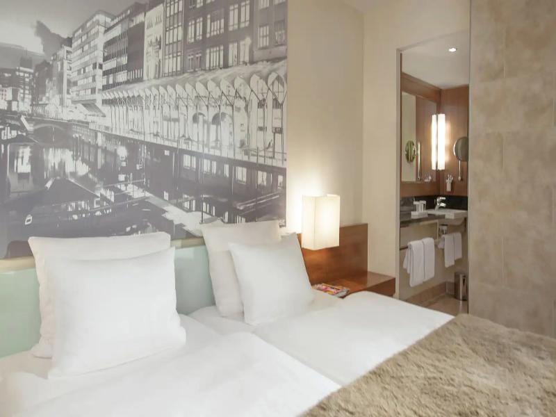 Lindner Hotel Hamburg Am Michel image
