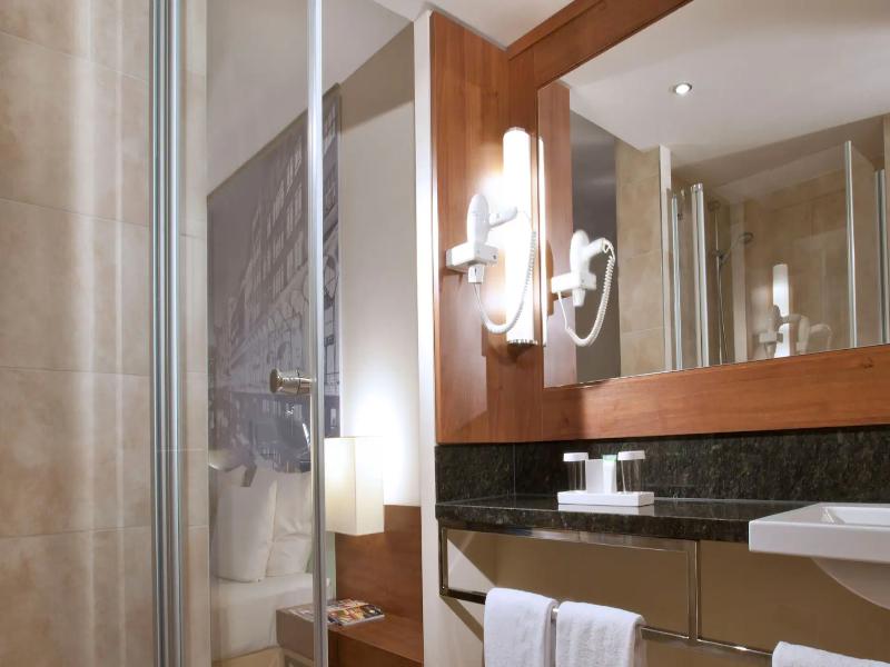 Lindner Hotel Hamburg Am Michel image