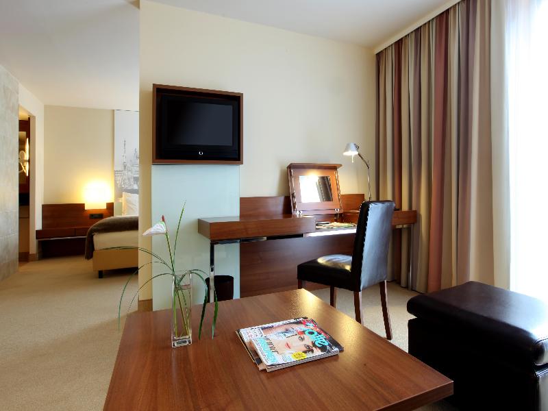 Lindner Hotel Hamburg Am Michel image
