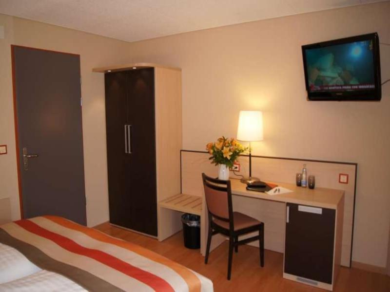 Hotel Lacotel image