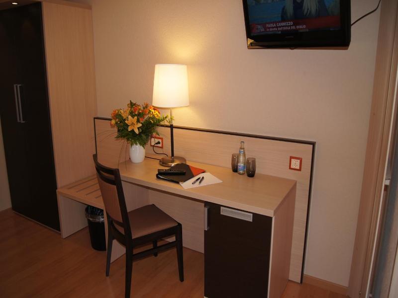 Hotel Lacotel image