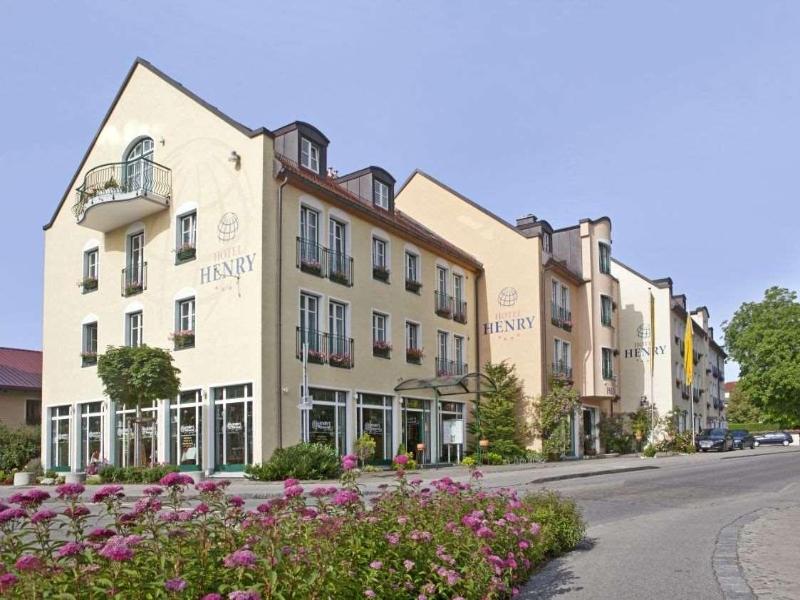 Hotel Henry image