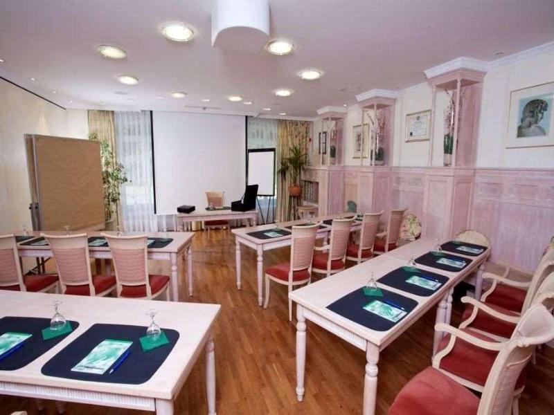 Hotel Henry image