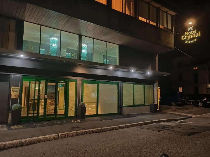 Hotel Crystal image