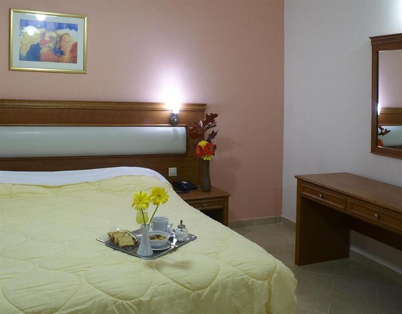 Acharnis Kavallari Hotel Suites 2 *