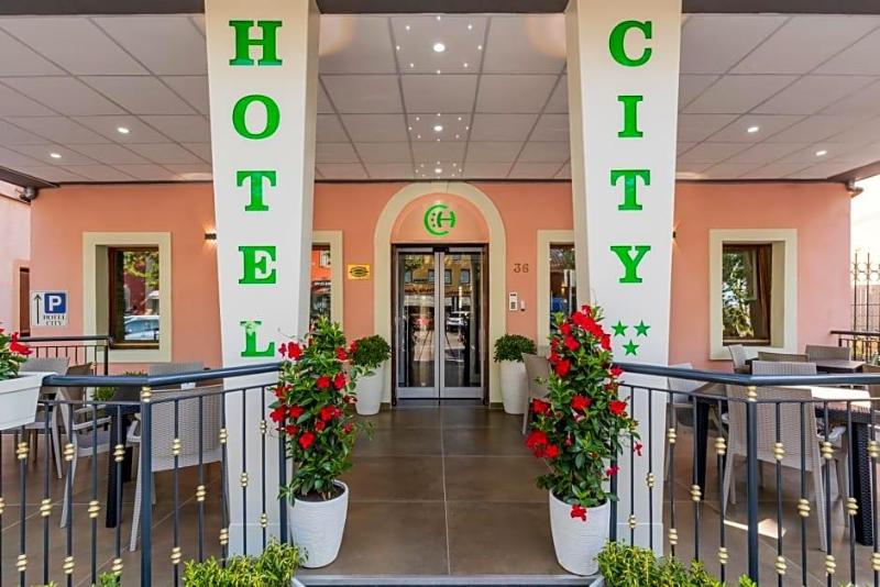 Hotel City image