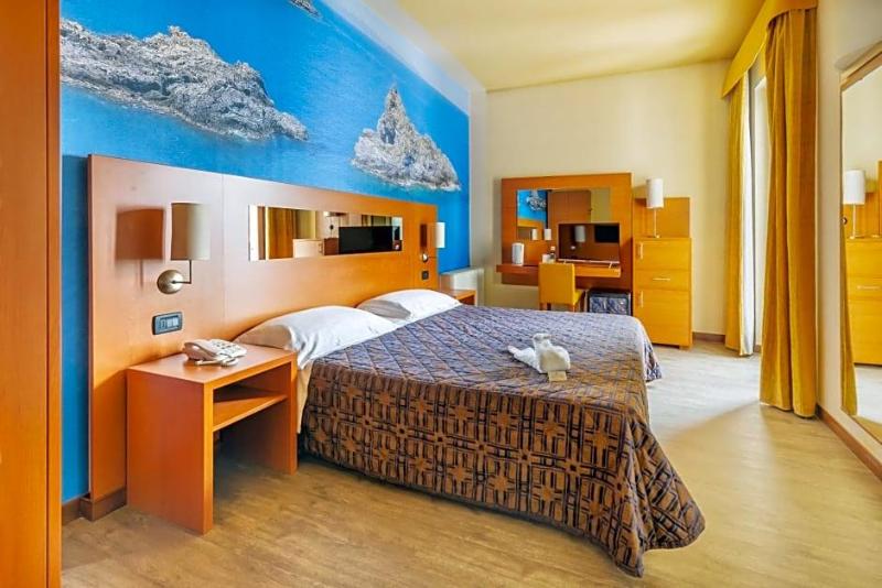 Hotel City image