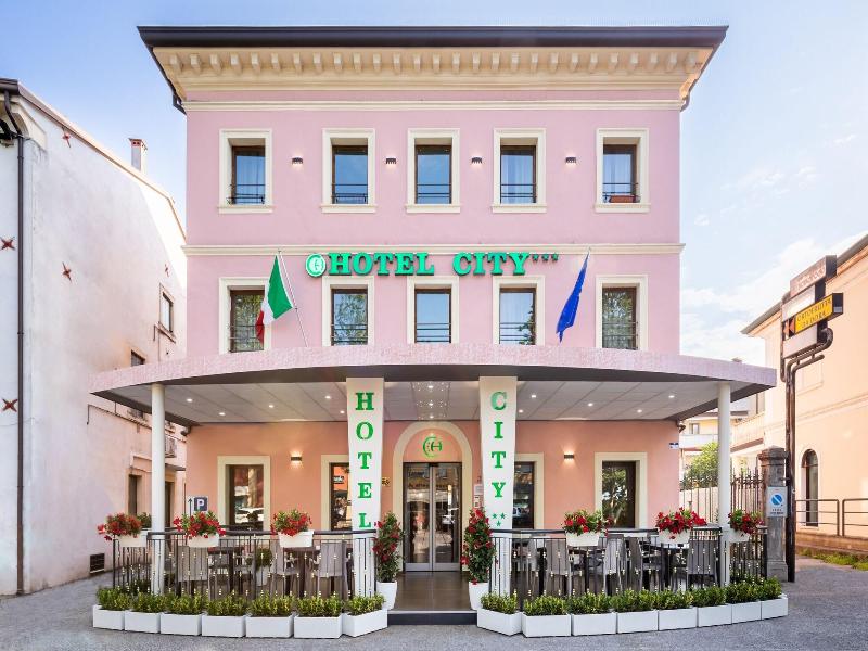 Hotel City image