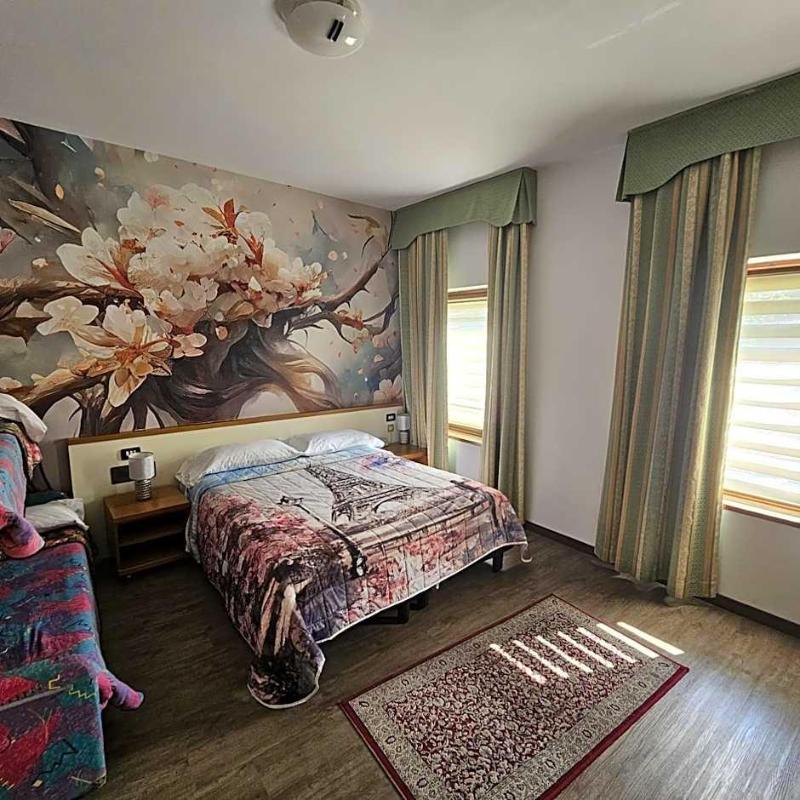 Hotel City image