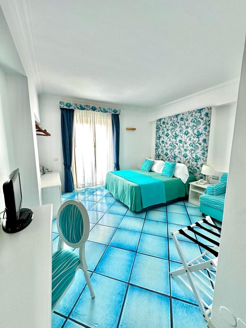 Hotel Le Fioriere image
