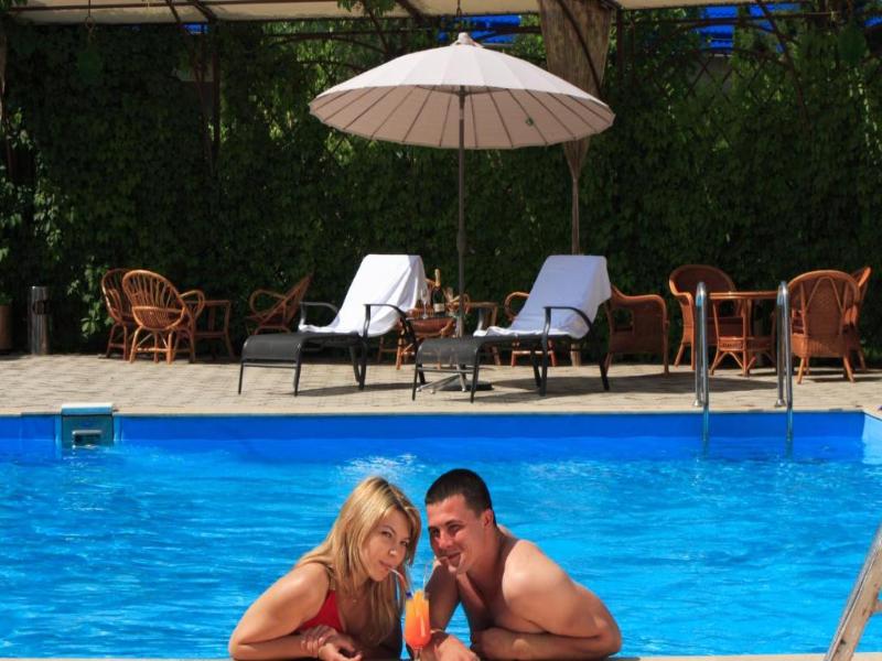 Golden Dragon Hotel image
