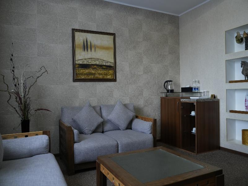 Golden Dragon Hotel image