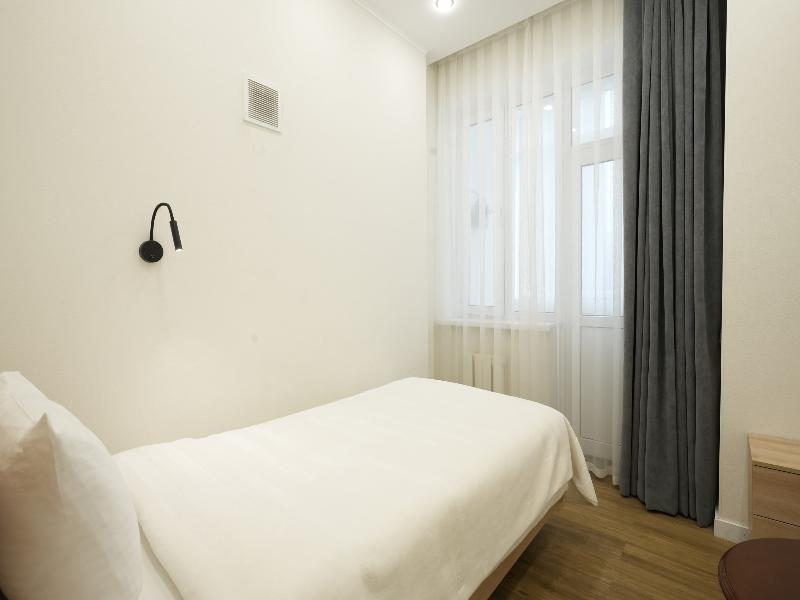 Golden Dragon Hotel image