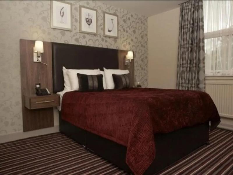 Gloucester Robinswood Hotel By Sunday image