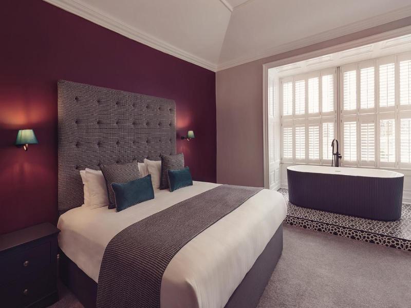 Dale Lodge image
