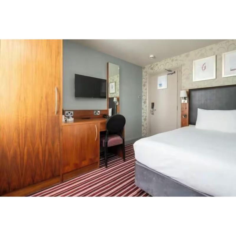 London Croydon Aerodrome Hotel by Sunday image