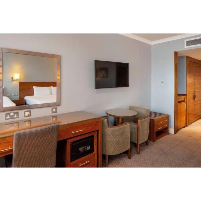 London Croydon Aerodrome Hotel by Sunday image