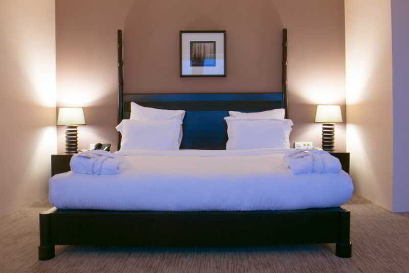 Sea Breeze Residences & Hotel