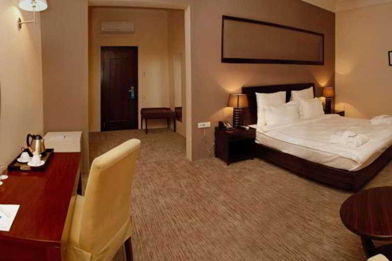 Sea Breeze Residences & Hotel