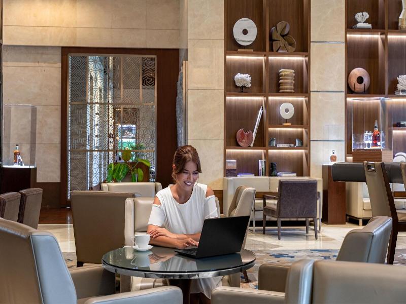 Manila Marriott Hotel image