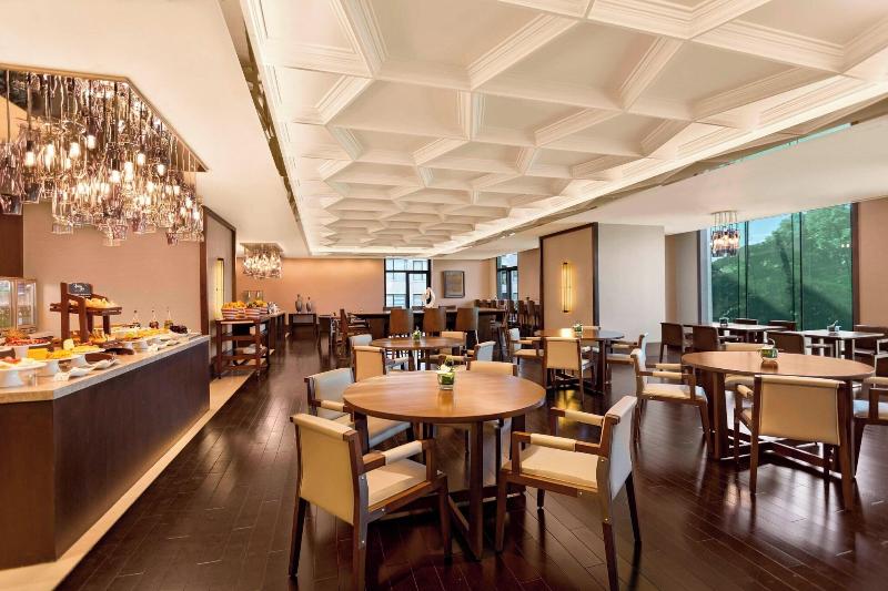 Manila Marriott Hotel image