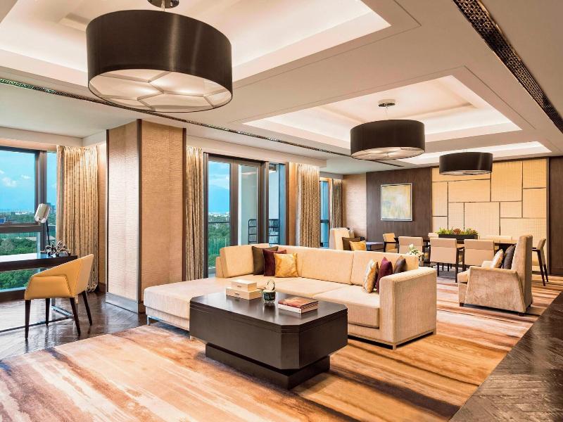Manila Marriott Hotel image