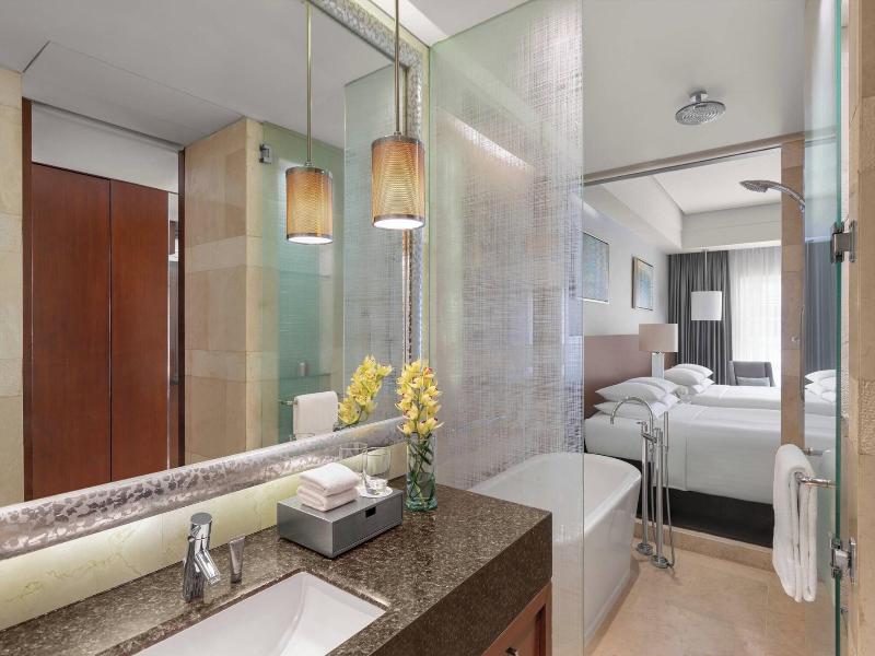 Manila Marriott Hotel image