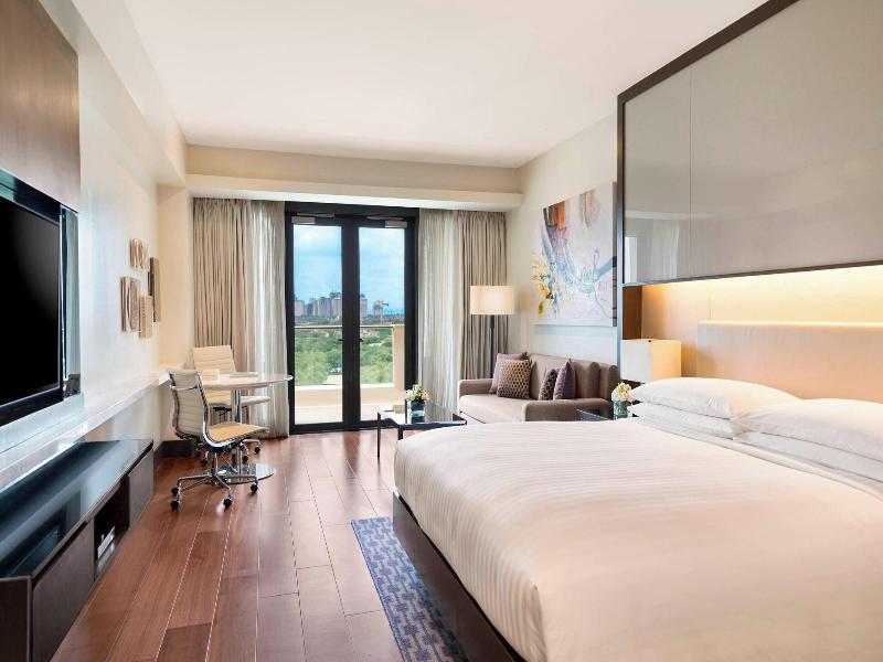 Manila Marriott Hotel image