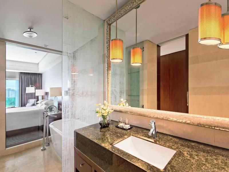 Manila Marriott Hotel image
