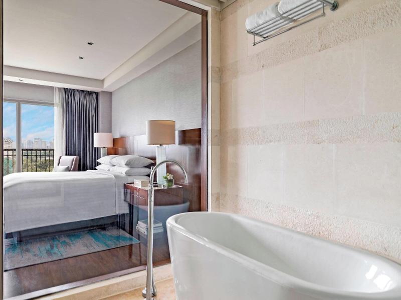 Manila Marriott Hotel image