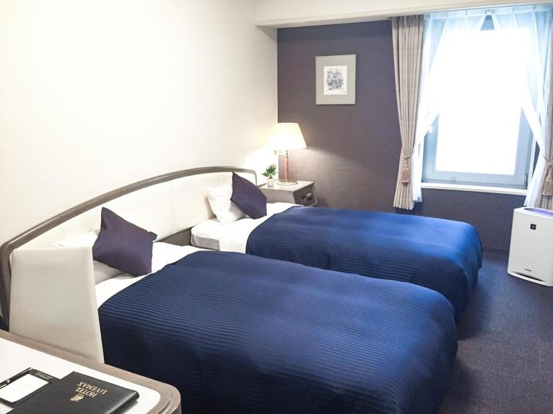 Hotel Livemax Sapporo image
